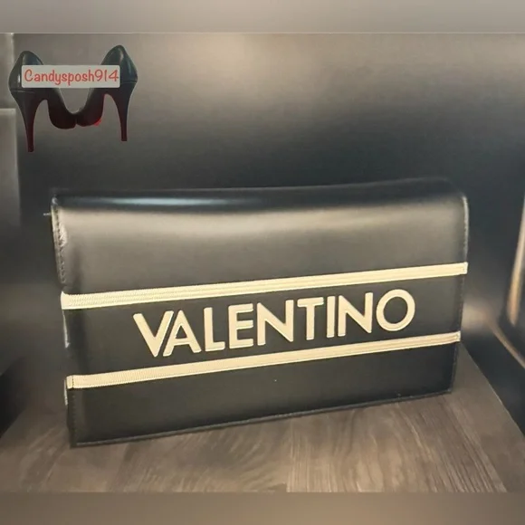 💰⬇️ VALENTINO BY MARIO VALENTINO
Large Lena Lavoro Leather Shoulder Bag - Picture 4 of 13